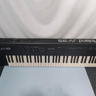 Roland JV-35 Expandable Synthesizer - Black image 2