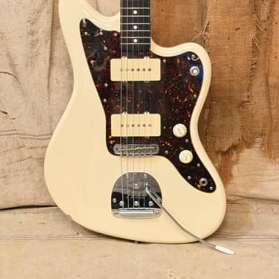 Fender MIJ Classic 60's Jazzmaster 2016 - Vintage White image 3