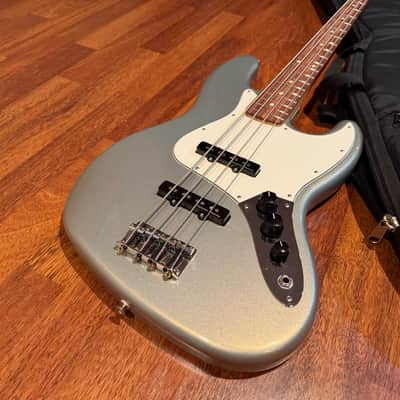 Fender Player Precision Bass with Pau Ferro Fretboard Seymour Duncan Pickups 2019 - 2024 - Silver image 3