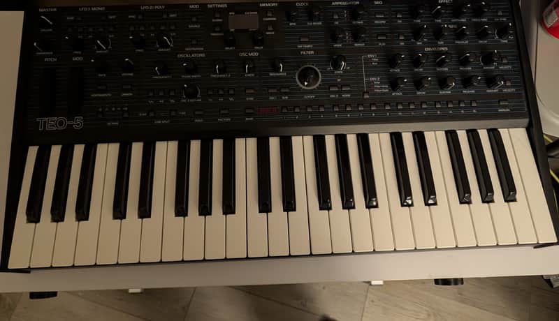 Oberheim TEO-5 44-Key 5-Voice Synthesizer 2024 - Present - Black image 1