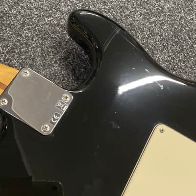 Fender Mexican Standard Stratocaster Left Handed 2010 - Black image 10