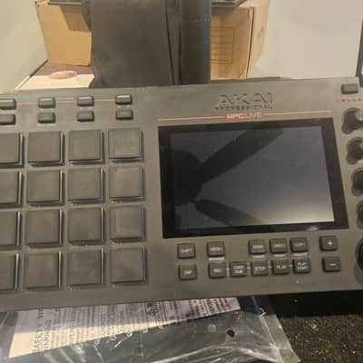Akai MPC Live One Standalone Sampler / Sequencer 2017 - 2020 - Black image 3