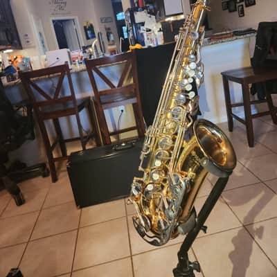 Yamaha YAS-23 Alto Saxophone image 2