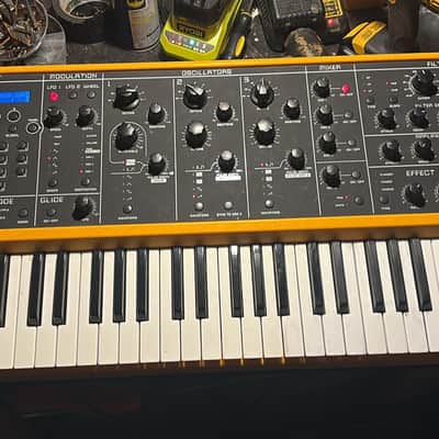 Studiologic Sledge 2.0 Polyphonic Virtual Analog Synthesizer 2010s - Yellow / Black