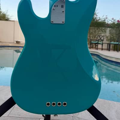 Fender American Professional II Precision Bass with Maple Fretboard 2020 - Present - Miami Blue image 12