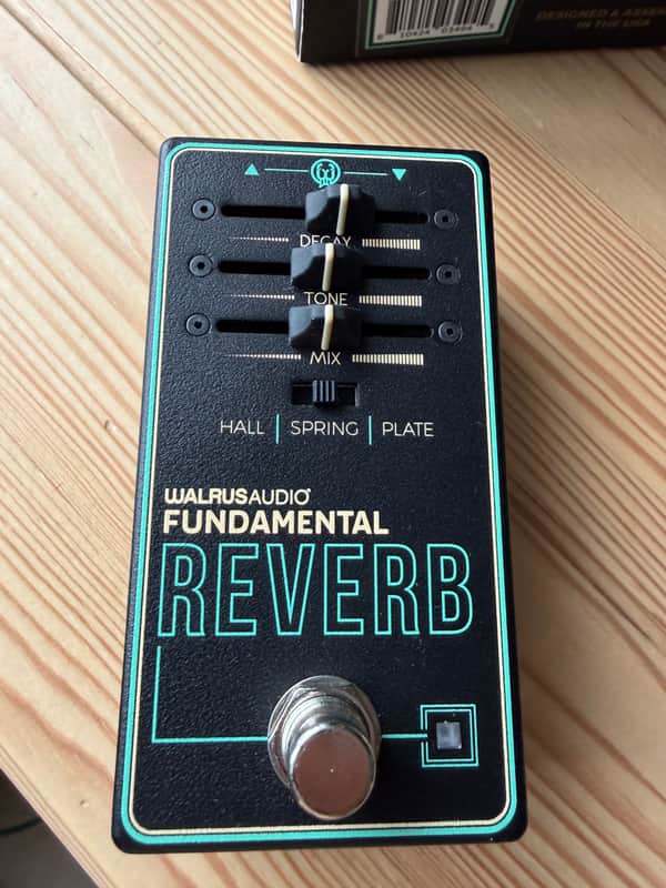 Walrus Audio Fundamental Reverb