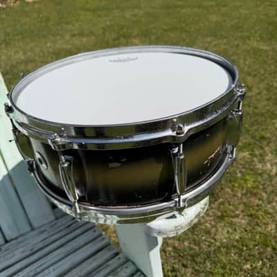 Gretsch 4102 Renown 14x5.5" 8-Lug Snare Drum with Round Badge 1958 - 1966 Tri-Tone Blue and Silver image 6