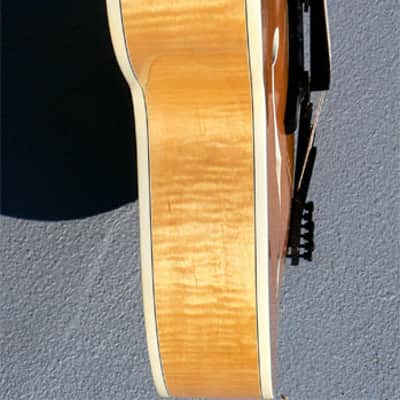 1999 Heritage Johnny Smith Rose: Rare Model, Artist Signed, All Carved, Showroom Condition image 8