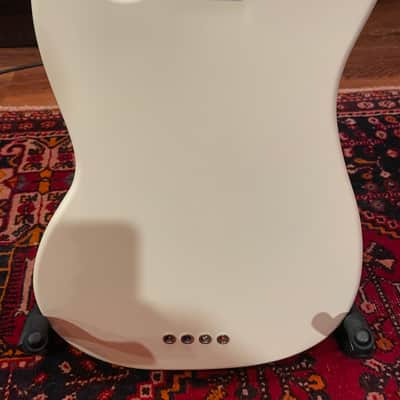 Fender Mustang Bass MIJ 2008-2010 - White image 9