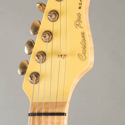 Valley Arts Custom Pro 2000s - Yellow image 4