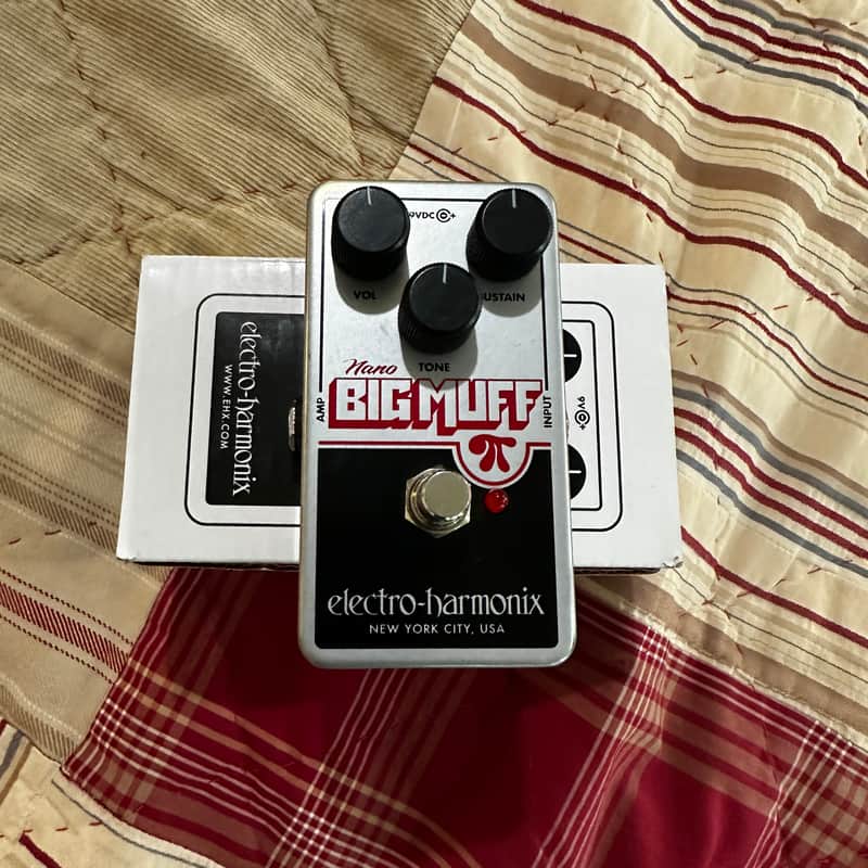 Electro-Harmonix Nano Big Muff Pi Distortion / Sustainer 2013 - Present - White / Black / Red image 1