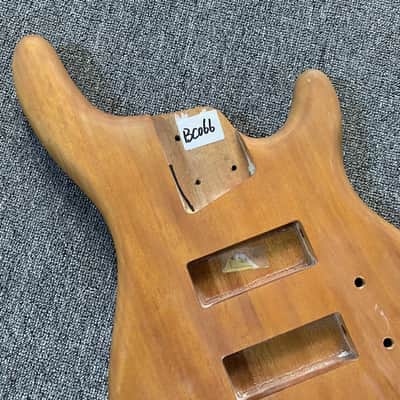 Mahogany Wood 5 String Bass Guitar Body image 4
