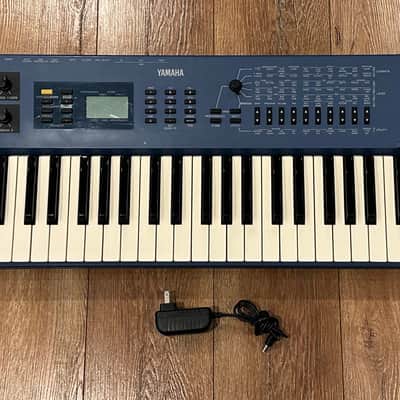 Yamaha CS1X Digital Synthesizer 61 Keys