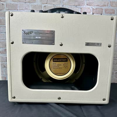 Supro Amulet 1614 RT 1 x 12-inch 15-watt Tube Combo Amp - Trinidad Blue and Cream image 5