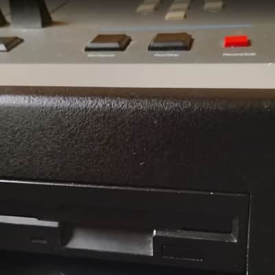E-MU SP-1200 1998 Reissue Drum Machine Sampler – Excellent – Original Screen + OS Disks image 7