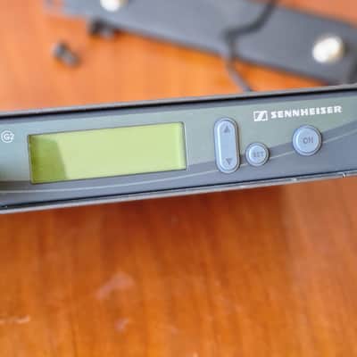 Sennheiser Sennheiser EW 300 IEM G2 SR 300 + EK 300 Stereo UHF 830-866MHz Rack image 14