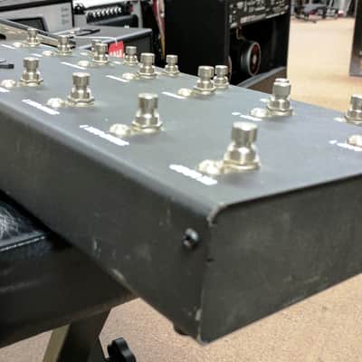 Line 6 FBV Longboard Foot Controller, 2 Pedals, Dedicated Channel/Efx Switches, Amp Control At Feet! image 8