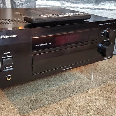 Pioneer Pioneer VSX-D711 A/V receiver with Dolby Digital, DTS, and Dolby Pro Logic II 90s  - Black image 5