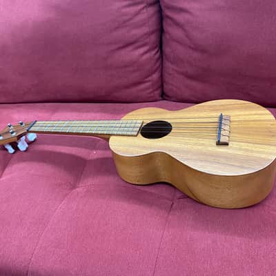 Kamaka Curly Hawaiian Koa & Mahogany Concert Ukulele image 7