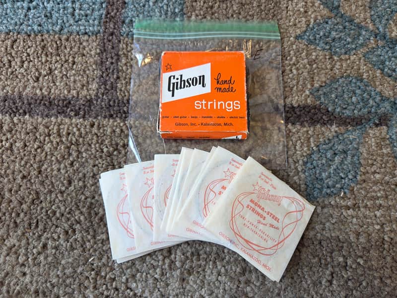 Vintage 1960's Gibson String Box w/ Packets! Original Case Candy! image 1