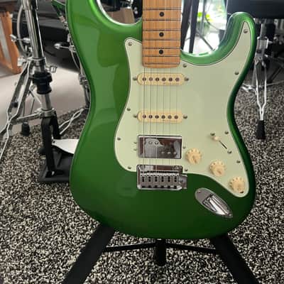 Fender Player Plus Stratocaster HSS with Maple Fretboard 2021 - Present - Cosmic Jade image 2