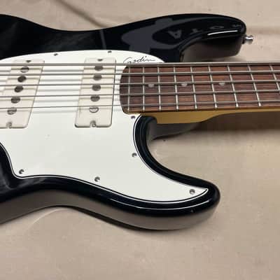 Godin Shifter 5 5-string Bass 2011 - Black image 5