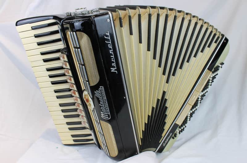 6029 - Black Marinelli Castelfidardo Piano Accordion LMMH 41 120