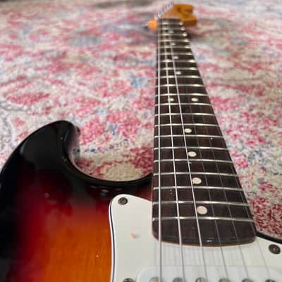 Squier Classic Vibe '70s Stratocaster HSS 2011 - 3-Tone Sunburst image 5
