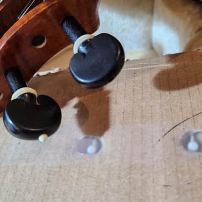 Cecilio 4/4 Advanced to Professional Level Violin Featuring Aged 7 Years+ Select Solid Spruce Top Highly Flamed One-Piece Maple Back and Sides, Real Ebony Components, Brazilwood Bows, Hand-Rubbed... image 23