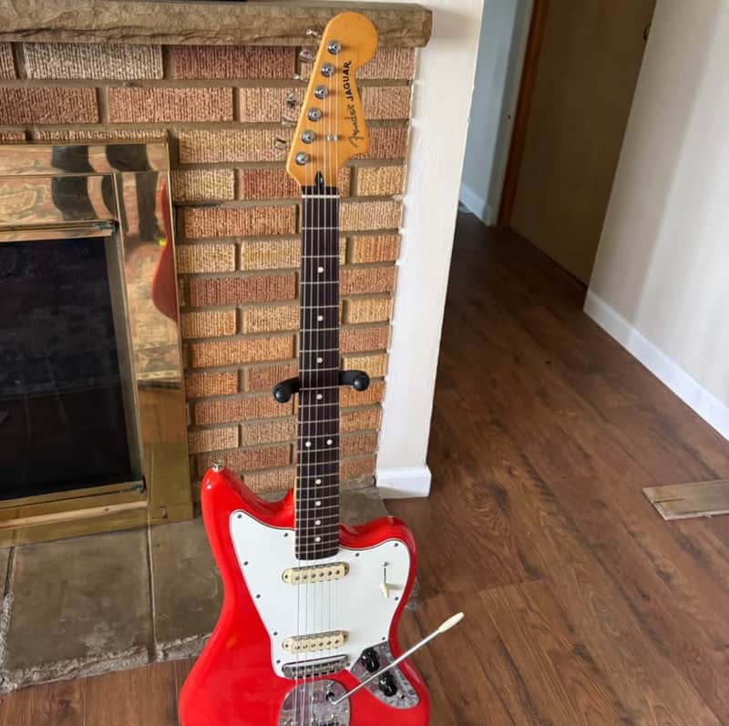 Fender Player II Jaguar 2024 - Present - Coral Red