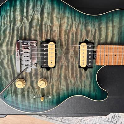 Ernie Ball Music Man Axis Supersport 2021 - Yucatan Blue Quilt image 2