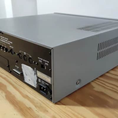 Akai S900 MIDI Digital Sampler 1986 - MAXED OUT image 5