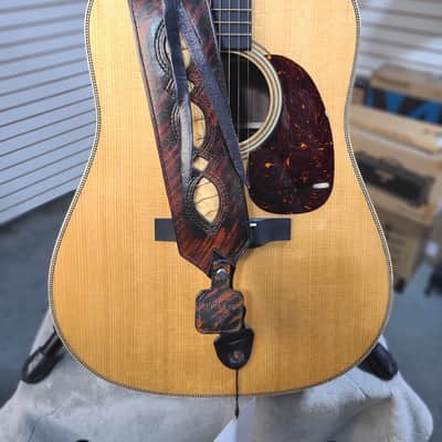 Bayou Outlaw™ Handcrafted Full-Grain Leather Guitar Strap with Genuine Louisiana Alligator image 6