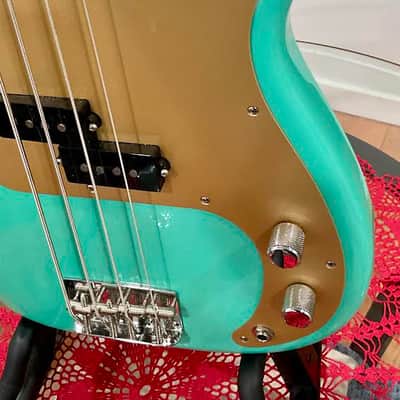 Fender Vintera '50s Precision Bass with Maple Fretboard - Seafoam Green image 3