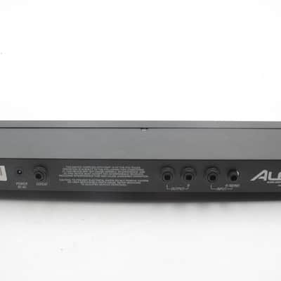 Alesis MicroVerb III 16-Bit Digital Reverb and Delay Effects Processor image 2