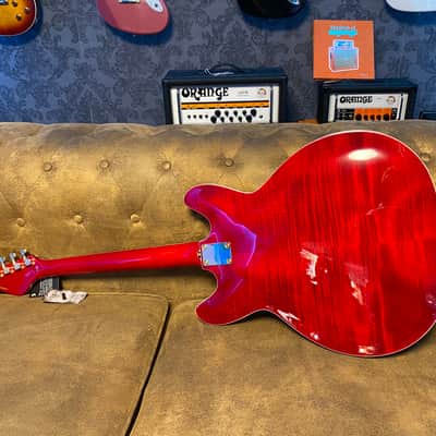 Hagstrom 67’ Viking II “Elvis Come Back Special 68” Replica Free Case image 2