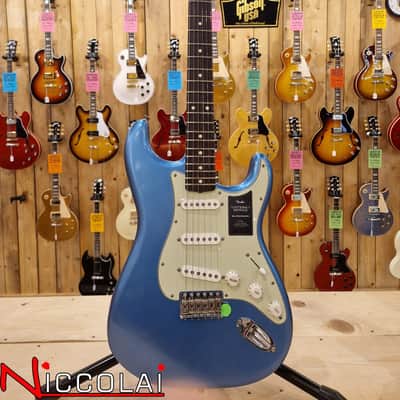 Fender Limited Edition Vintera II Road Worn '60s Stratocaster Rosewood Fingerboard image 1