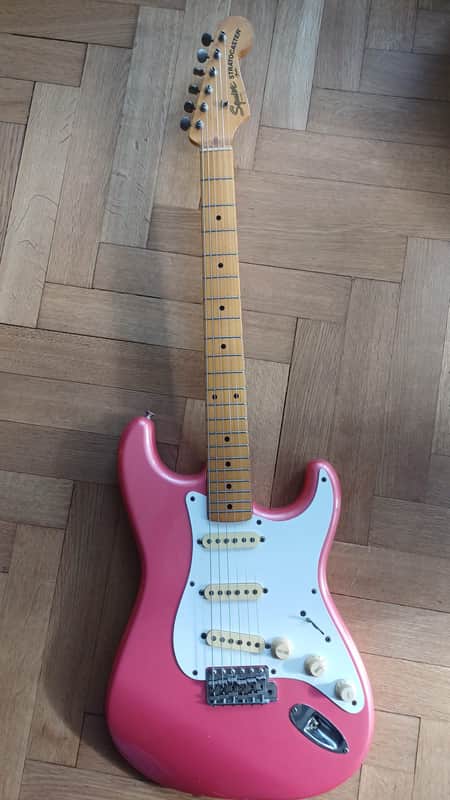 JV 1983 Japan Fender Squier Stratocaster ST57 Pink Metallic