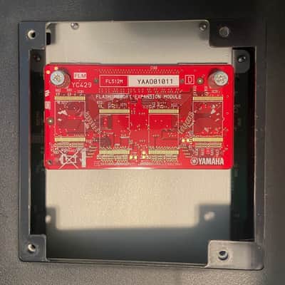 Yamaha MOXF6 61 Key Synthesizer Workstation + FL512M Memory Expansion Card image 16