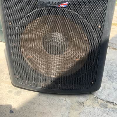 Pair of Carlsbro Gamma 600w processed active subwoofer 2003-2014 - Black image 2
