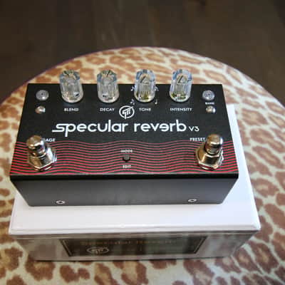 GFI System Specular Reverb V3 2010s - Black/Red image 1