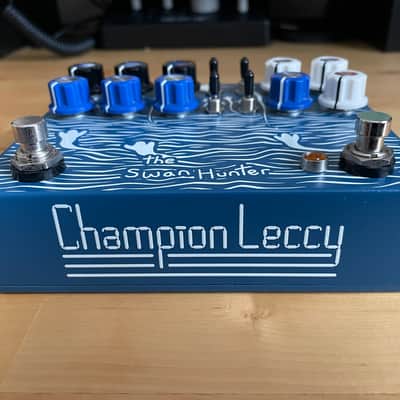 Champion Leccy Swan Hunter - Blue image 3