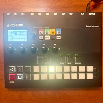 Squarp Instruments Pyramid MK3 w/box & manual image 3