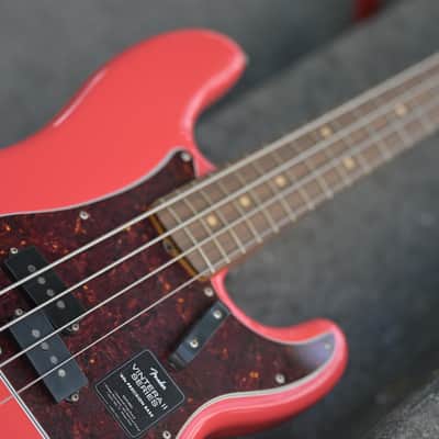 Fender Limited Edition Vintera II Road Worn '60s Precision Bass - Fiesta Red image 10