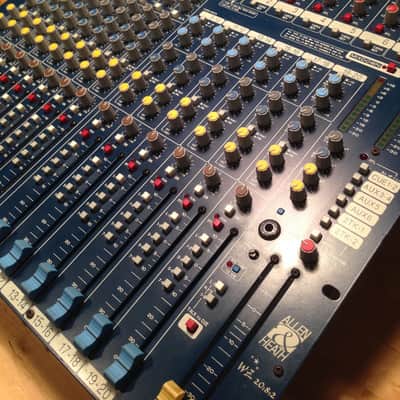 Allen & Heath Mix Wizard 20:8:2  Blue image 5