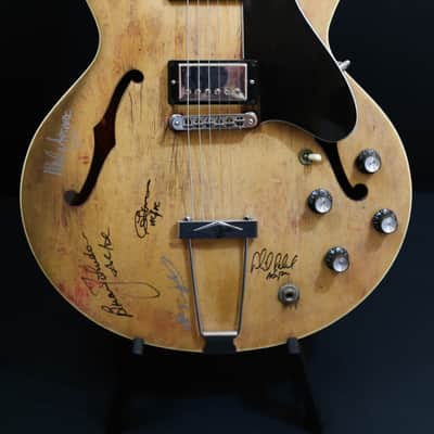 Mid 70s Gibson ES 335 Signed by AC/DC image 3