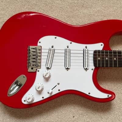 Squier Standard Stratocaster with Rosewood Fretboard 1989 - 2000 - Torino Red image 3