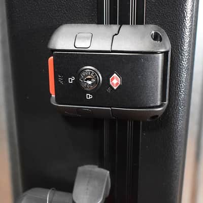Gator GTSA-GTRBASS-LED TSA ATA Molded Bass Case with LED Light image 3
