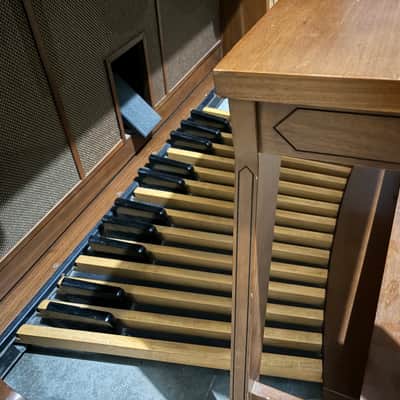 Conn 640 Theatre Organ w/ Built-in Speakers, 25-Note Pedalboard and Bench! image 10