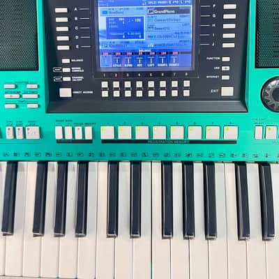 Yamaha PSR-S910 61-Key Arranger Workstation Green Used